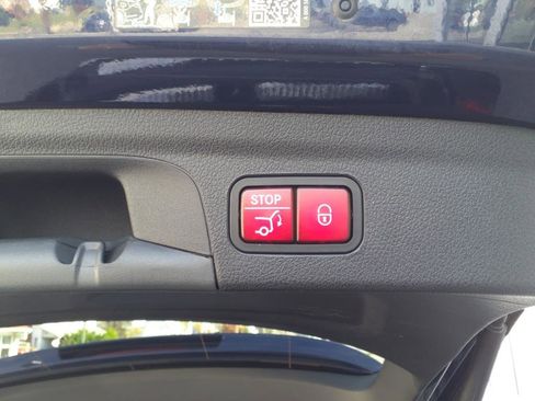 Used 2022 Mercedes-Benz GLE 350 4MATIC image 9