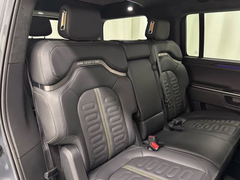 Used 2023 Rivian R1S Adventure image 23