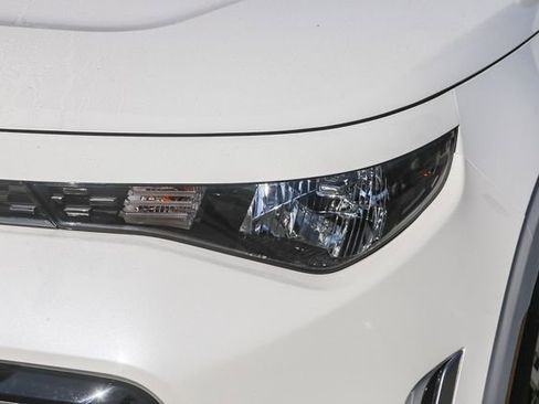 Certified 2025 Kia Soul GT-Line image 6