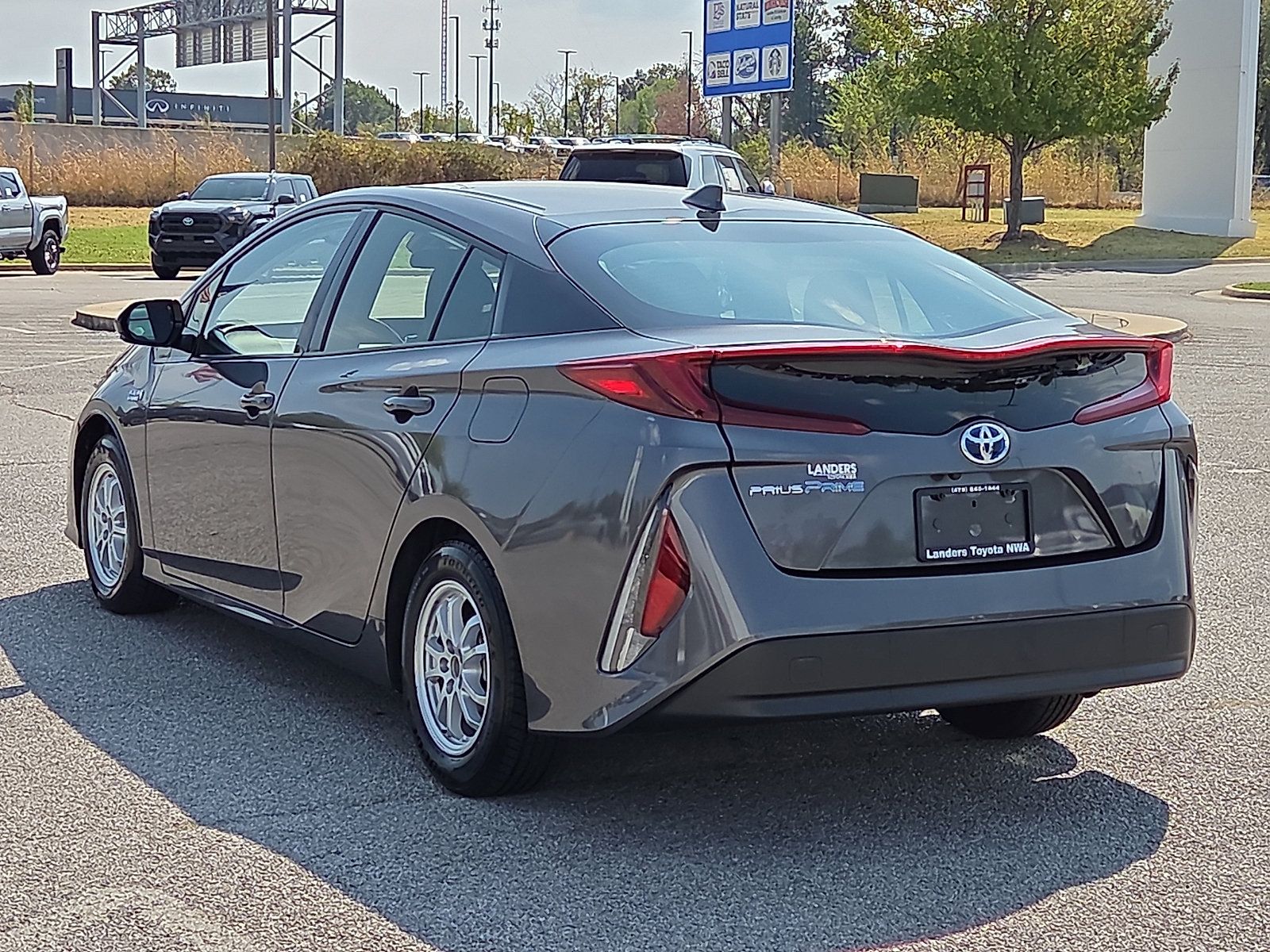 Used 2018 Toyota Prius Prime Plus FWD image 4