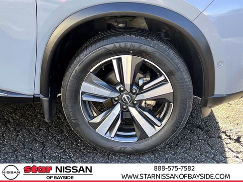 Used 2023 Nissan Rogue SL w/ SL Premium Package image 8