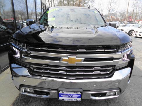 Used 2022 Chevrolet Silverado 1500 LTZ w/ LTZ Premium Package AWD/4WD image 2