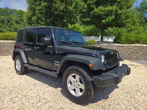 Used 2015 Jeep Wrangler Unlimited Sport w/ Quick Order Package 24S AWD/4WD image 1