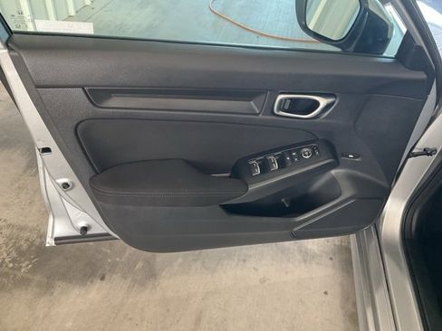 Used 2023 Honda Civic LX image 4