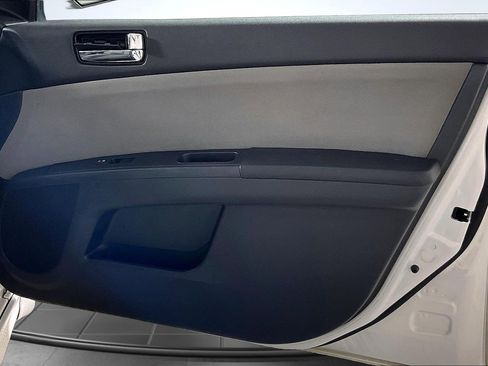 Used 2012 Nissan Sentra 2.0 SR w/ Special Edition Pkg FWD image 23