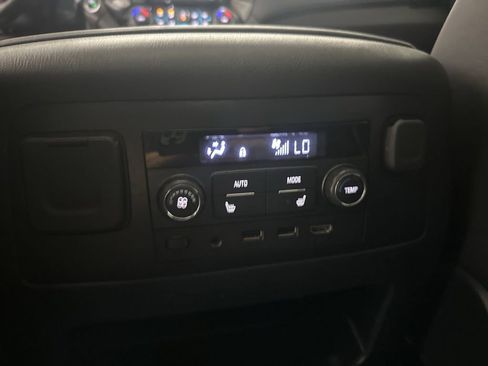 Used 2018 Chevrolet Tahoe Premier AWD/4WD image 29