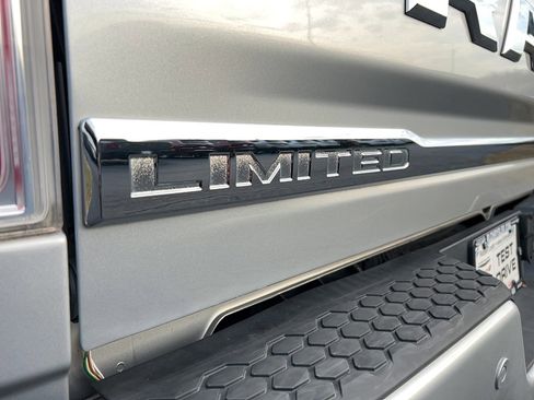 Used 2017 RAM 2500 Limited image 13