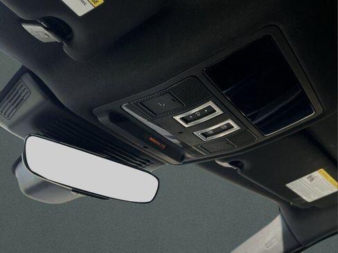 Used 2025 Jaguar F-PACE R-Dynamic S image 30