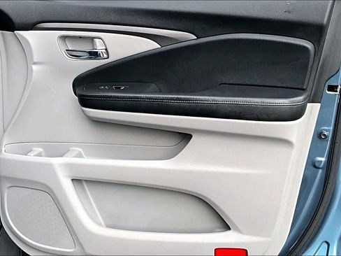 Used 2017 Honda Pilot EX image 22