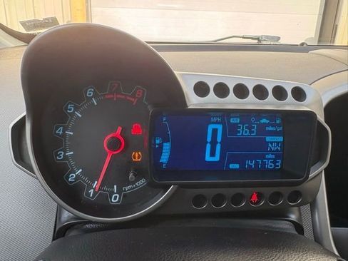 Used 2013 Chevrolet Sonic LT image 17