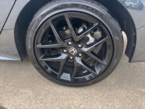 Used 2025 Honda Civic Sport image 28