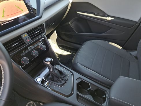 Certified 2023 Volkswagen Taos SE image 24