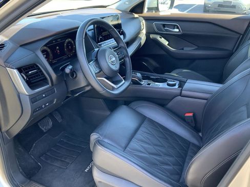 Used 2023 Nissan Rogue Platinum image 29