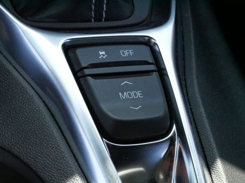 Used 2022 Chevrolet Camaro LT image 28