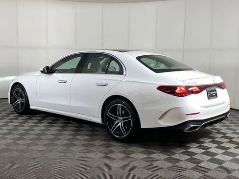 Used 2026 Mercedes-Benz E 350 4MATIC Sedan image 3