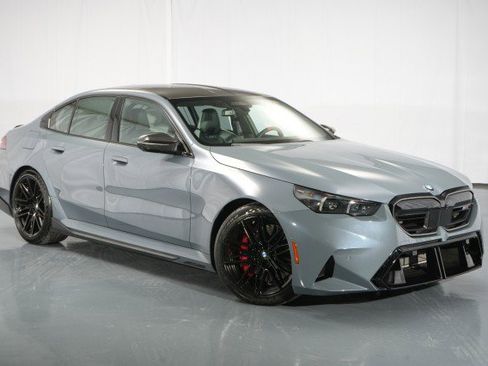 Used 2026 BMW M5 w/ Carbon Package image 15