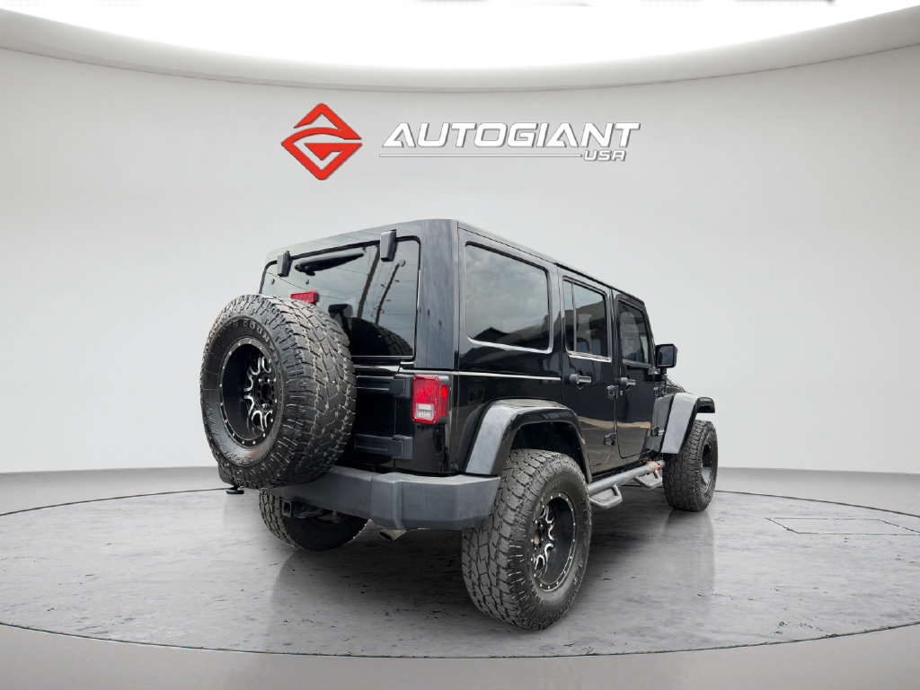 Used 2012 Jeep Wrangler Unlimited Rubicon w/ Dual Top Group AWD/4WD image 8