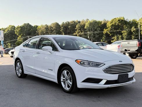 Used 2018 Ford Fusion SE w/ Equipment Group 602A FWD image 5