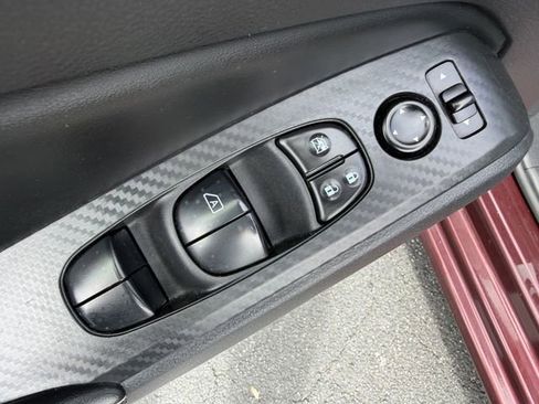 Used 2024 Nissan Altima 2.5 SV FWD image 10