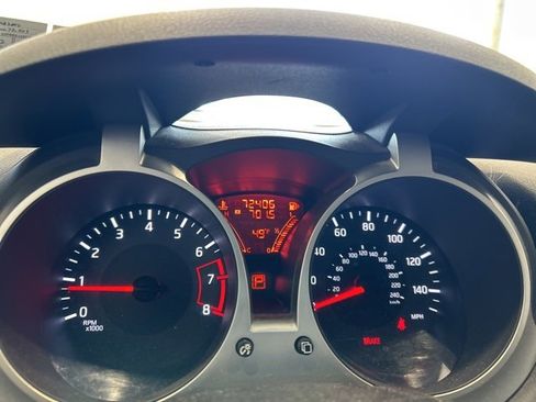Used 2014 Nissan Juke S image 11