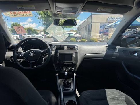 Used 2016 Volkswagen Jetta S FWD image 9
