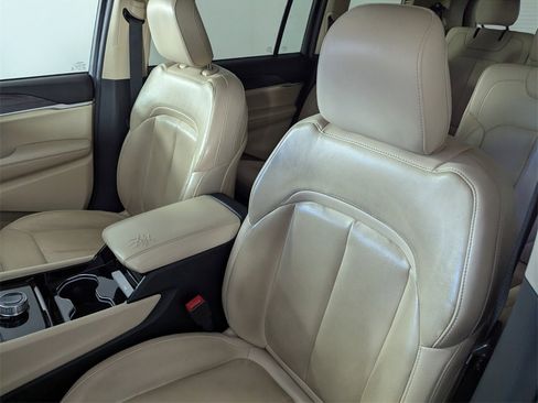 Certified 2021 Jeep Grand Cherokee L Limited image 11