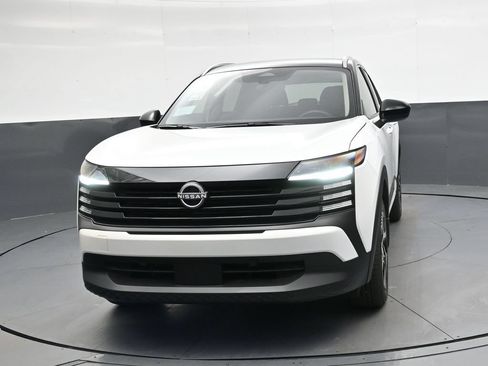 Certified 2026 Nissan Kicks SV w/ SV Premium Package FWD image 14