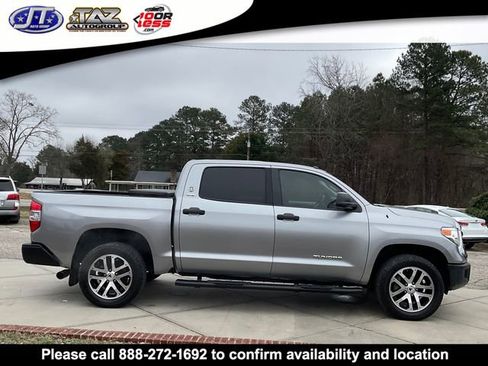 Used 2017 Toyota Tundra SR5 w/ SR5 Upgrade Package image 9