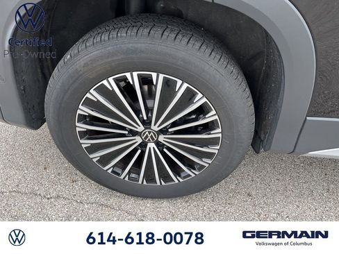 Used 2025 Volkswagen Tiguan S image 15