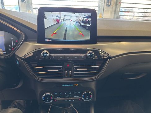 Used 2024 Ford Escape Active w/ Cold Weather Package image 4