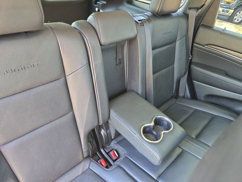 Used 2017 Jeep Grand Cherokee Summit w/ Platinum Series Group AWD/4WD image 11