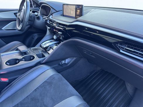 Used 2022 Acura MDX A-Spec image 9