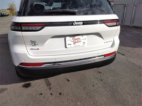 New 2025 Jeep Grand Cherokee Limited w/ Trailer Tow Package image 15