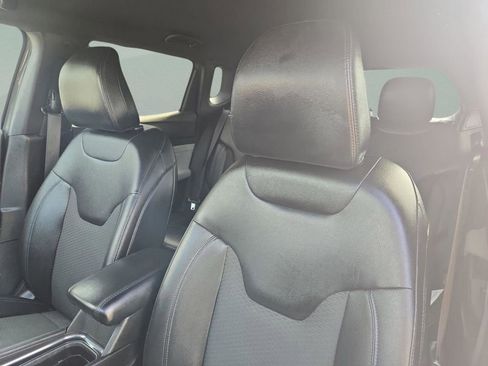 Certified 2024 Jeep Compass Latitude image 14