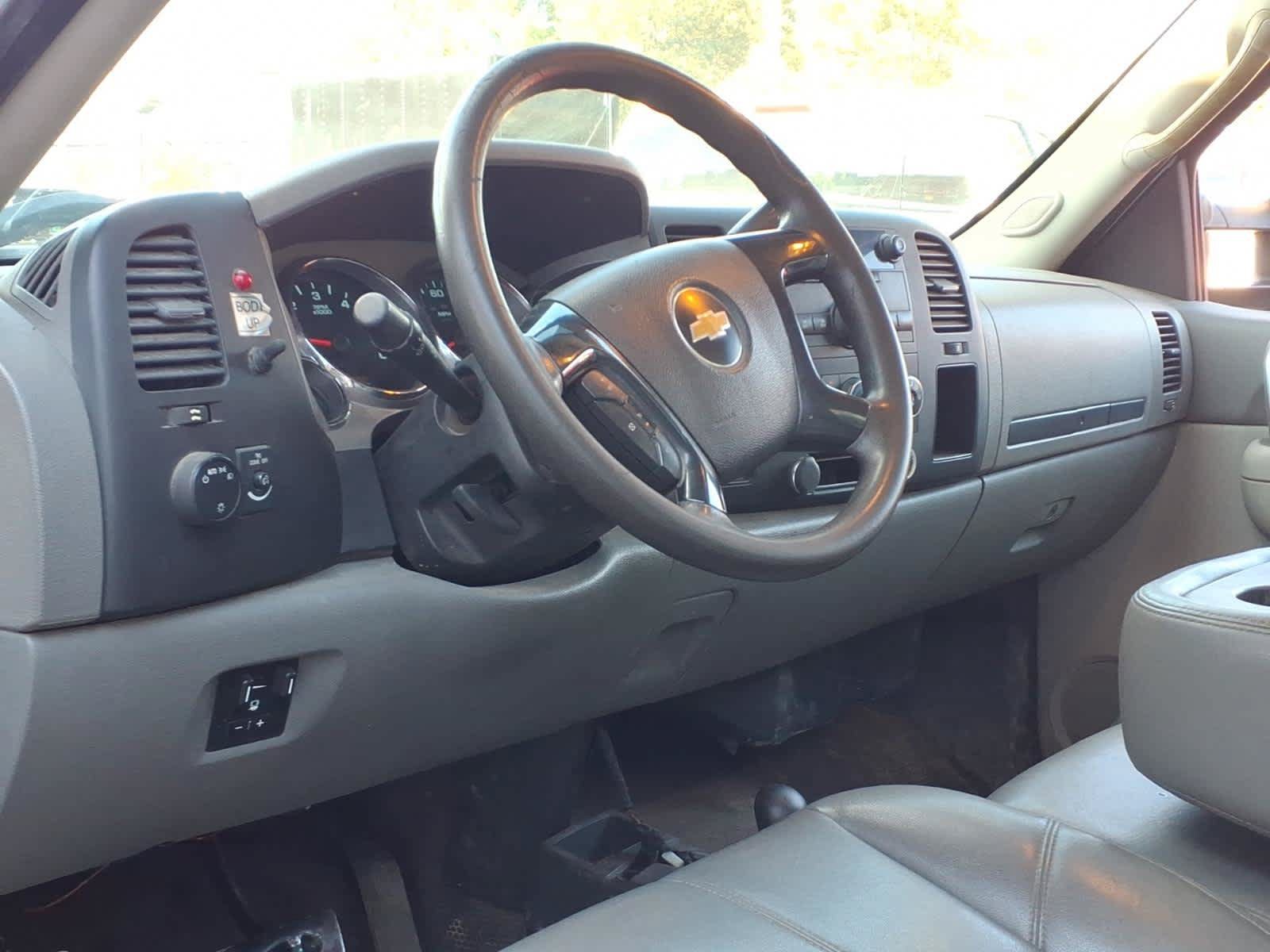 Used 2013 Chevrolet Silverado 3500 W/T w/ Snow Plow Prep Package AWD/4WD image 9