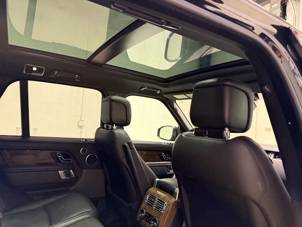 Used 2018 Land Rover Range Rover HSE AWD/4WD image 42