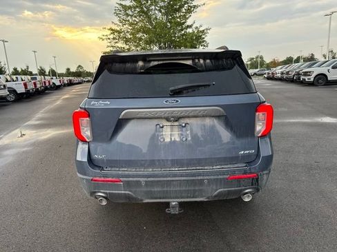 Used 2021 Ford Explorer XLT w/ Equipment Group 202A AWD/4WD image 5