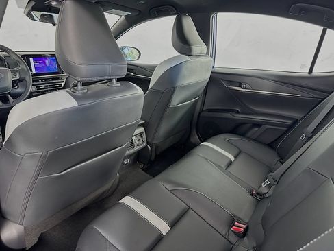Used 2025 Toyota Camry SE FWD image 34