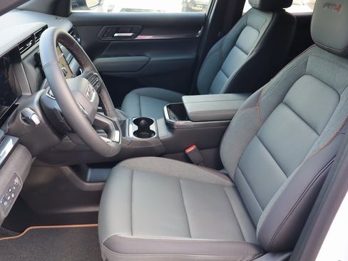 New 2026 GMC Terrain AT4 w/ Convenience Package III image 10