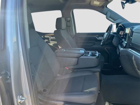 Used 2025 Chevrolet Silverado 1500 LT image 28