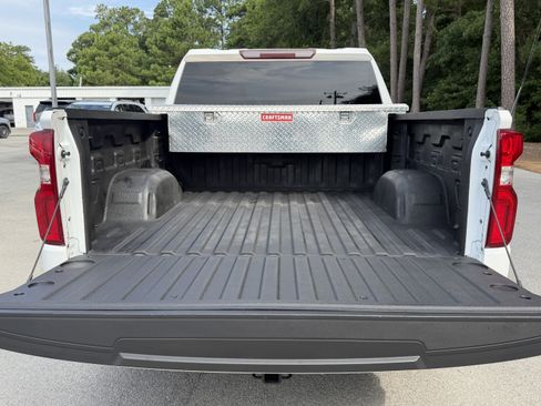 Used 2023 Chevrolet Silverado 1500 LTZ AWD/4WD image 4