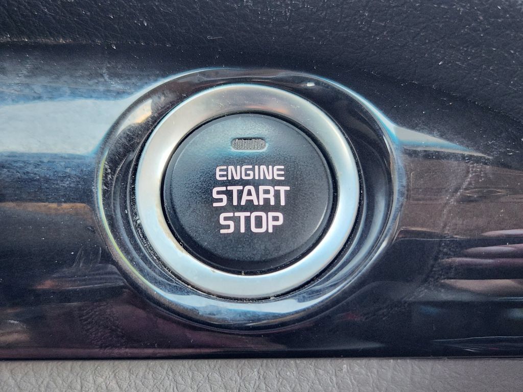 Used 2014 Kia Sorento SX w/ 3rd Row Package FWD image 28