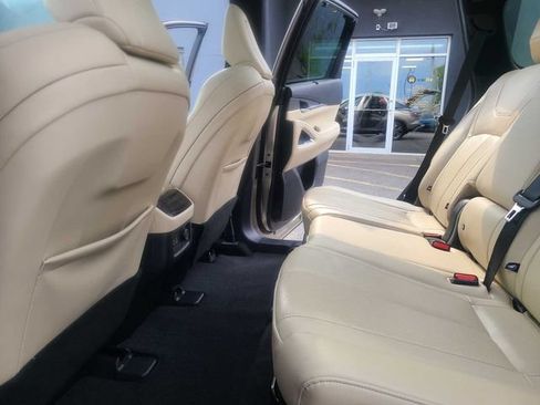 Used 2023 INFINITI QX60 Luxe w/ Performance Audio Package AWD/4WD image 28