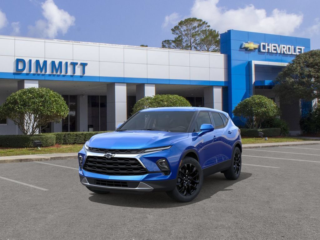 New 2026 Chevrolet Blazer LT w/ LPO, Black Sport Package FWD image 8