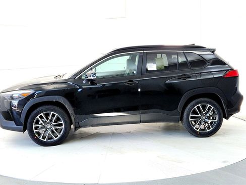 New 2026 Toyota Corolla Cross XLE image 3