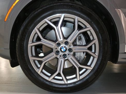 Certified 2023 BMW X7 xDrive40i w/ Executive Package image 8