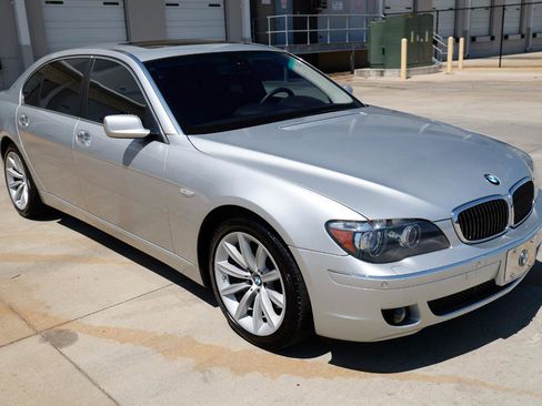 Used 2008 BMW 750Li RWD image 17