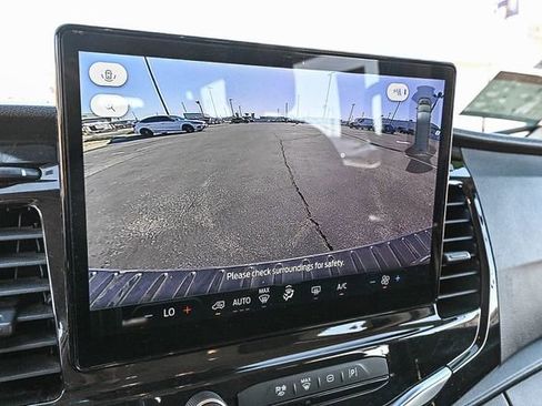 Used 2024 Ford Transit 350 XLT image 25