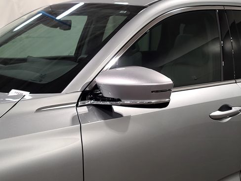 Used 2026 Acura MDX FWD w/ Technology Package image 12