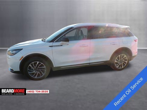 Used 2021 Lincoln Corsair Standard w/ Rear Removable Package Tray image 3